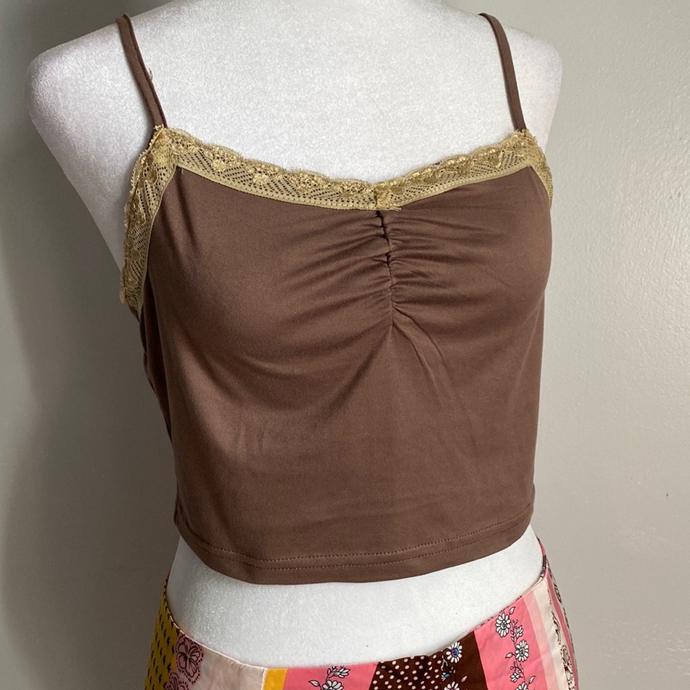 ⬇️ 2 Marked Listings for $25 - ROMWE Ribbed Lace Trim Crop Camisole Tank Top